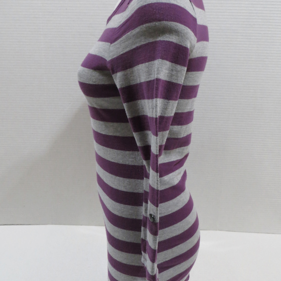 American Eagle top Medium striped tab sleeve - Picture 2 of 7